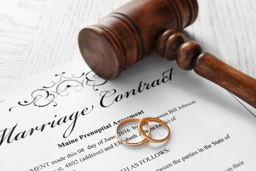 How a Divorce Lawyer Can Help You Navigate Complex Financial Matters